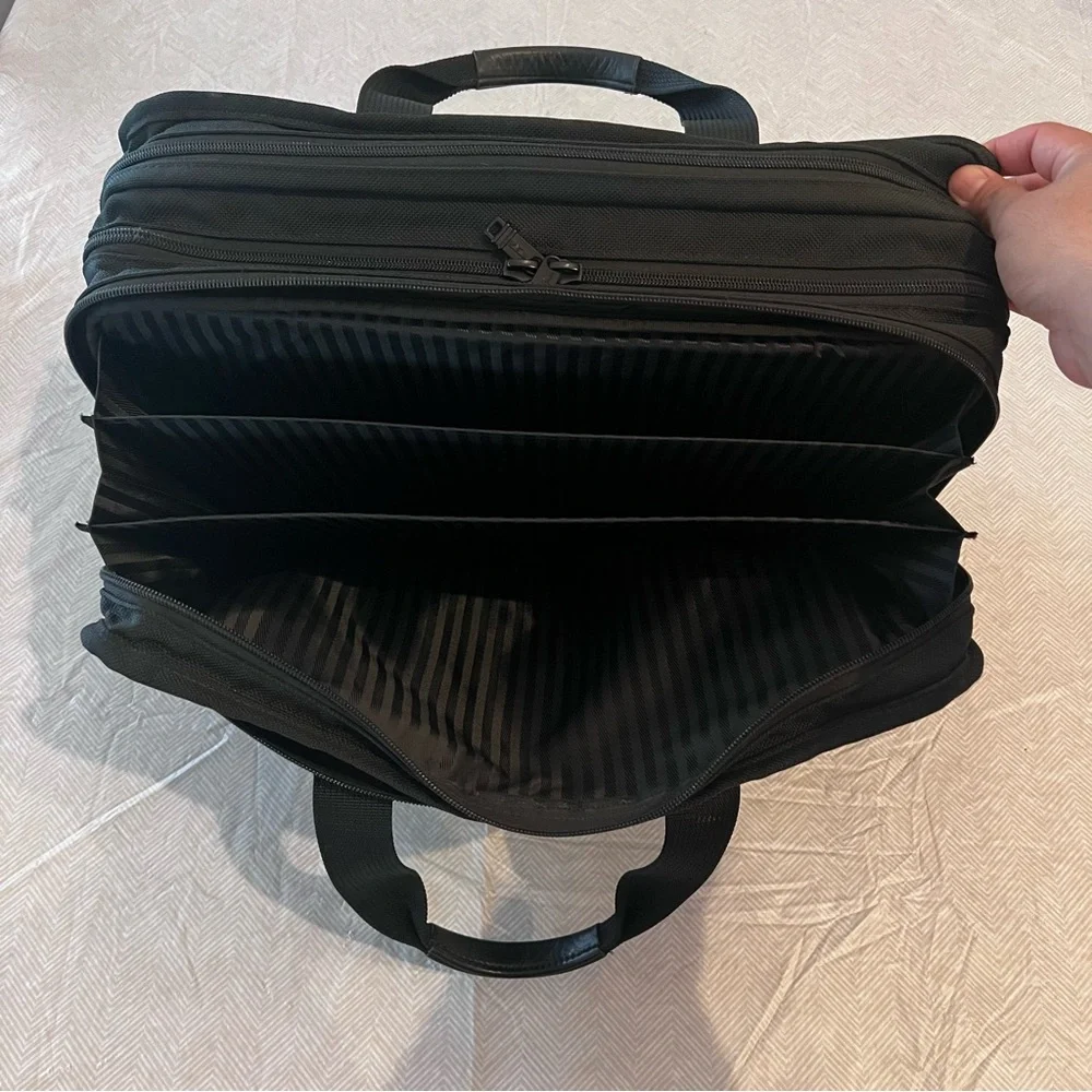 TUMI Alpha Ballistic Bag 2624D3 Organizer Laptop Brief Messenger Made In USA